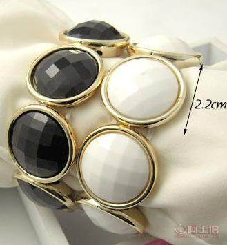 【玖萱飾品知性淑女款大寶石亞克力手鏈崖柏手串義烏小飾品批發廠家直銷D010】義烏市玖萱電子商務商行 - 產品庫